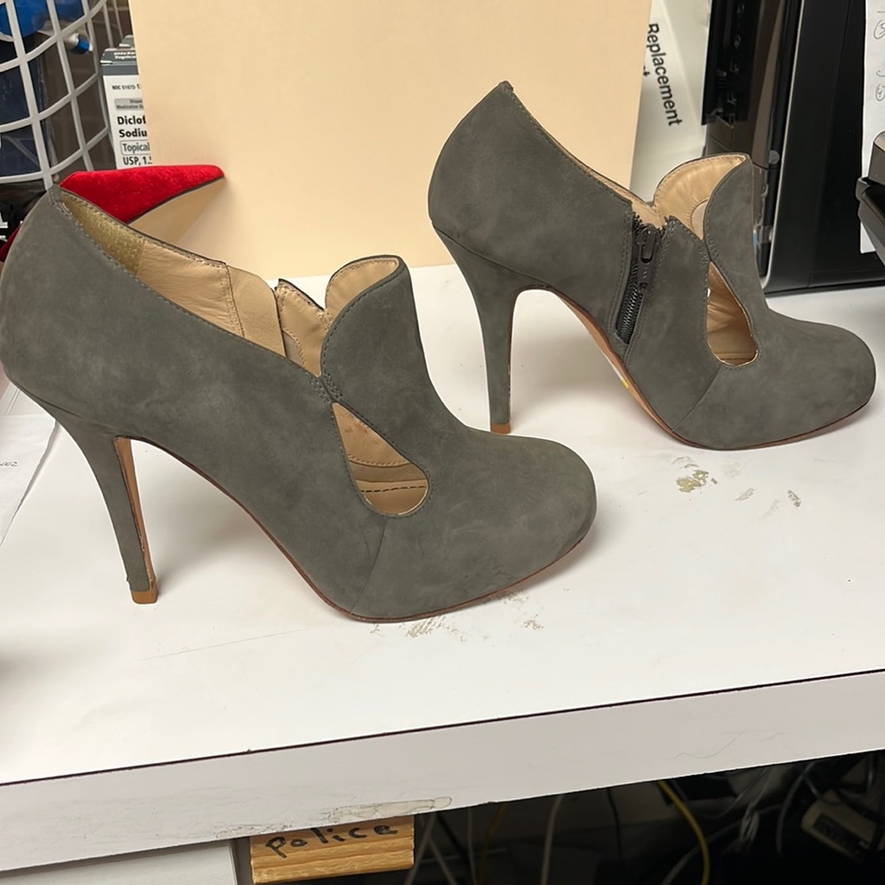 Gray suede 4 in heels